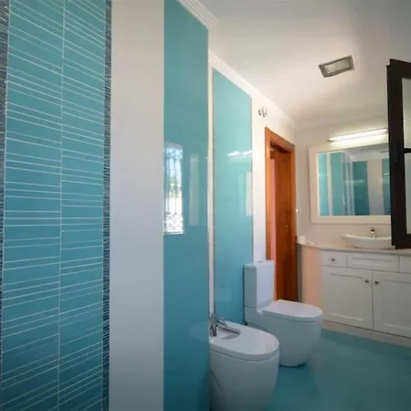 Away,3 Bedroom Villa, Private Pool, Sea Views, Nerja ヴィラ マラガ