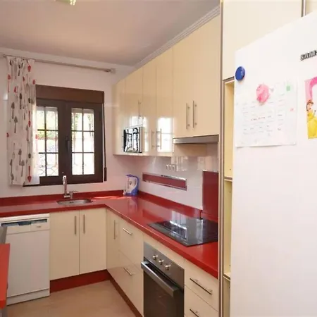 Away,3 Bedroom Villa, Private Pool, Sea Views, Nerja マラガ