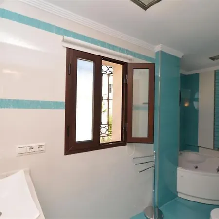 Away,3 Bedroom Villa, Private Pool, Sea Views, Nerja *